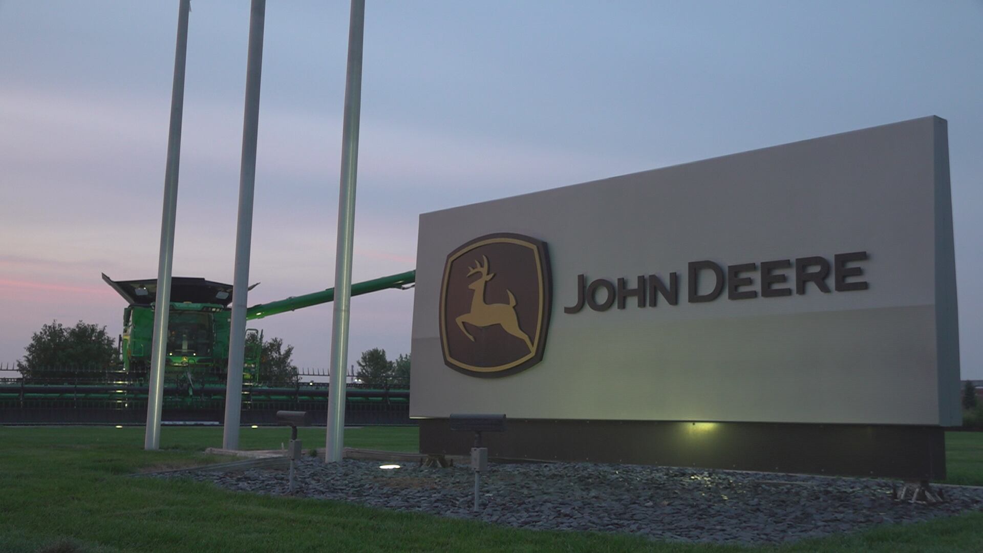Deere: 120 workers laid off at Moline plant - Vimarsana News